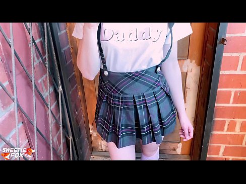 ❤️ Schoolgirl ດູດ dick ຂອງນາງເລິກແລະ fucks ແທນທີ່ຈະຫ້ອງຮຽນ. ❤️ ໜັງໂປ້ ທີ່ lo.sexuria-net.ru ﹏